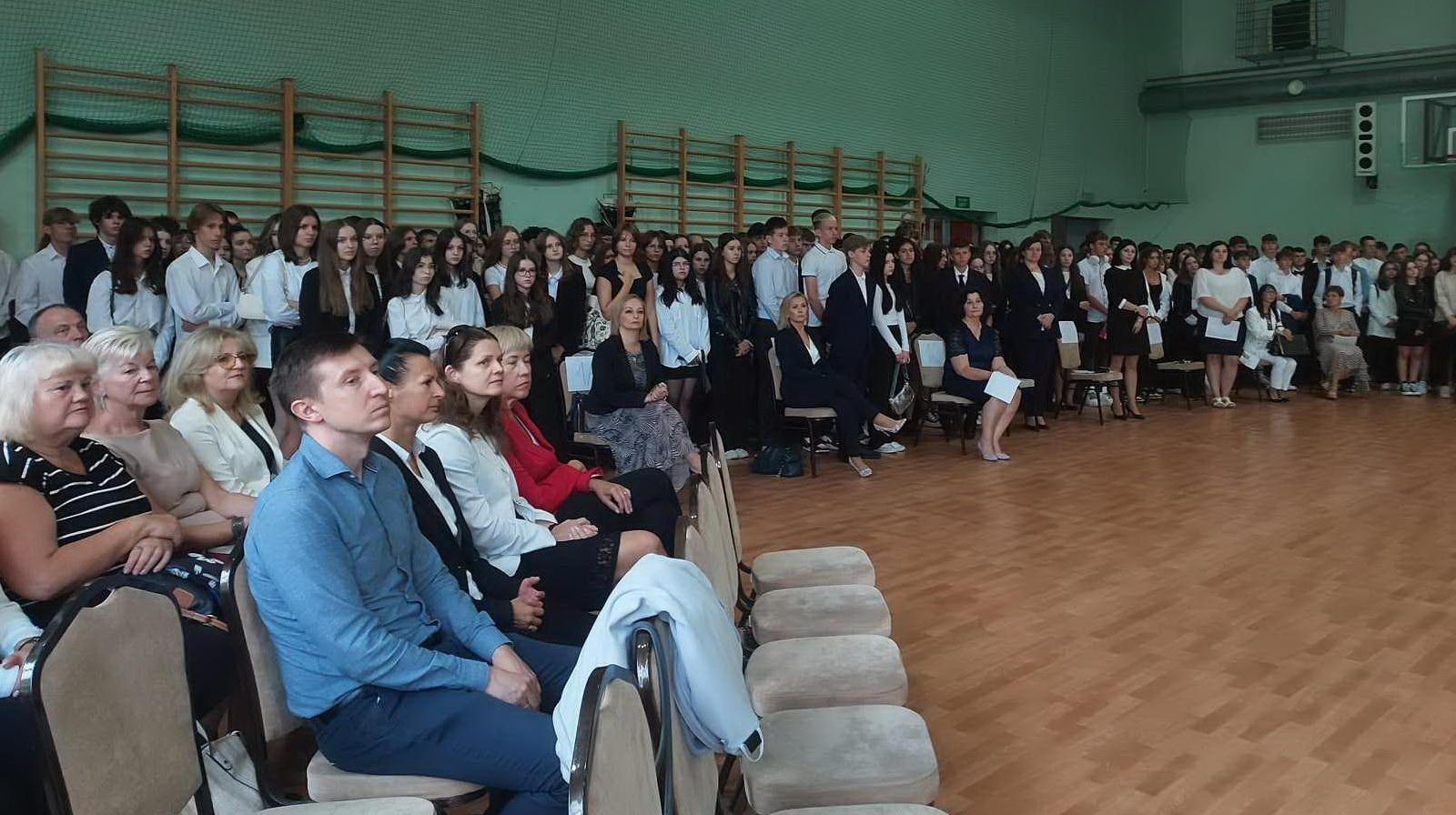 Zdjęcie nowy_rok_szkolny_2023-2024 (4)3bf12431-a00e-4f3b-956f-0f00ced0df5b.jpg w galerii Nowy rok szkolny uroczyście zainaugurowany!